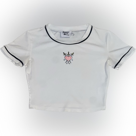 BLEEDING LOVE GRAPHIC T-SHIRT - Picture 1 of 2